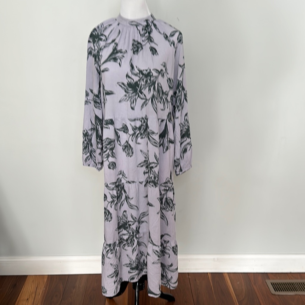 Universal Thread Lavender Floral Tiered Flowy Maxi Dress Medium